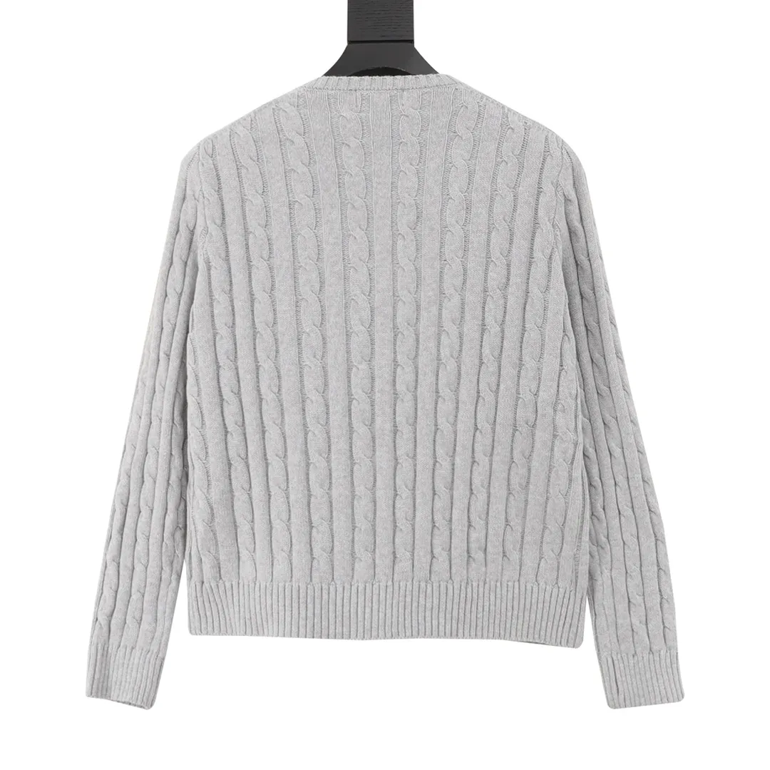 🅿️480 Ralph Lauren 25FW small label knitted sweetheart neck sweater Ralph Lauren (RALPH LAUREN) is the "American classic" brand in the fashion industry. Founded by Mr. Ralph Lauren in 1968, it is a high-end fashion brand with a strong American flavor. The styles are highly stylized and should be regarded as the clothing brand that best represents American culture (this can be seen from the fact that the uniforms of the US team in many Olympic Games have been provided by Ralph Lauren). Size: S-L